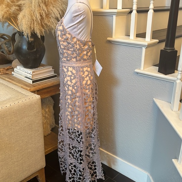 ELLIATT Lace Midi Dress V Neck Spaghetti Straps Size Large - Picture 5 of 8